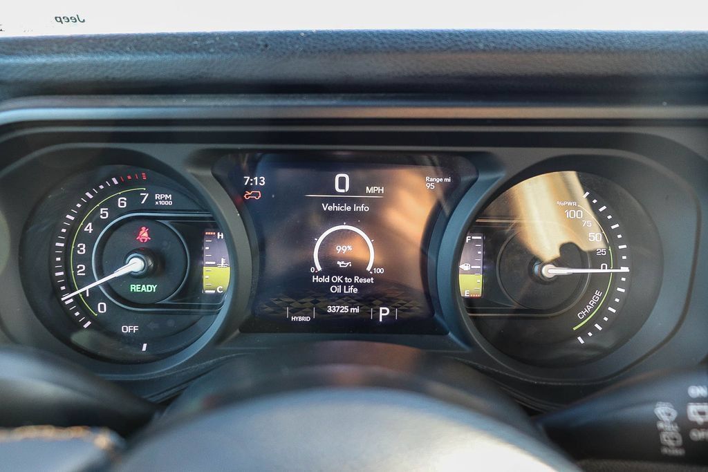 Used 2024 Jeep Wrangler Unlimited AWD/4WD image 26