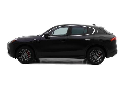 New 2024 Maserati Grecale GT image 3