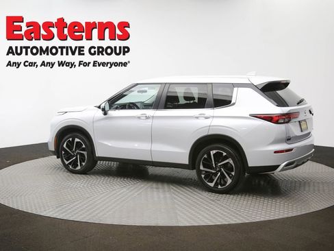 Used 2024 Mitsubishi Outlander SE image 63