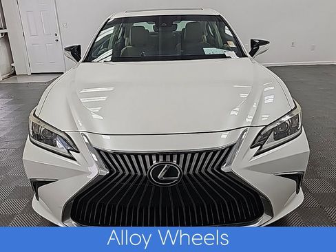 Used 2019 Lexus ES 350 image 4
