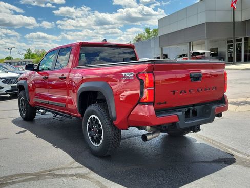 Used 2024 Toyota Tacoma TRD Off-Road AWD/4WD image 6