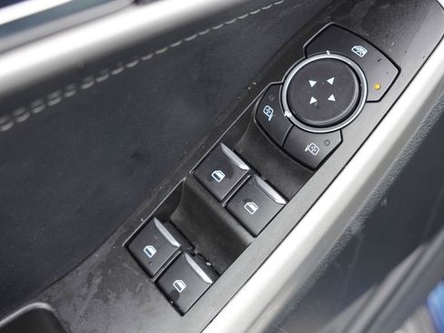 Certified 2022 Ford Explorer XLT w/ Equipment Group 202A image 24