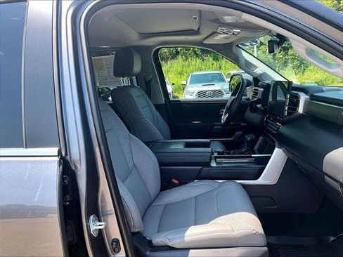 Certified 2024 Toyota Sequoia SR5 AWD/4WD image 10