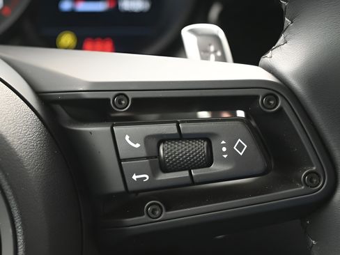 New 2026 Porsche Macan AWD/4WD image 21