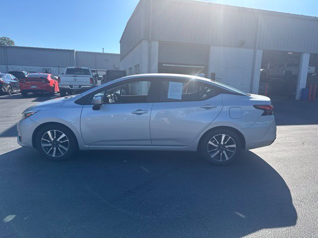 Used 2025 Nissan Versa SV FWD image 8