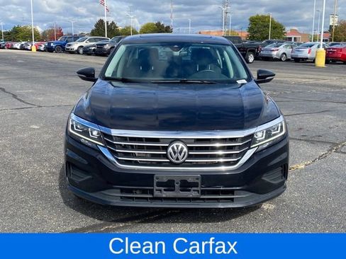 Used 2022 Volkswagen Passat 2.0T image 3