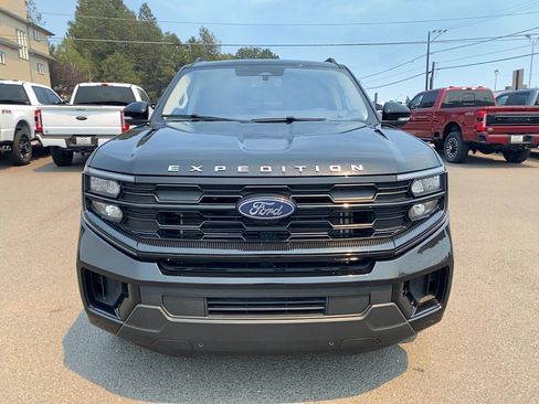 Certified 2025 Ford Expedition Max Active AWD/4WD image 3