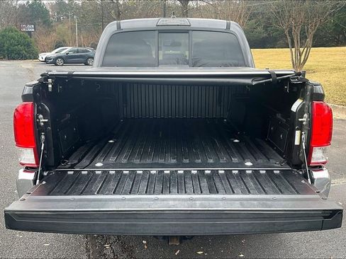 Used 2017 Toyota Tacoma SR5 image 35