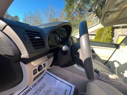 Used 2008 Subaru Outback 2.5i L.L. Bean image 64