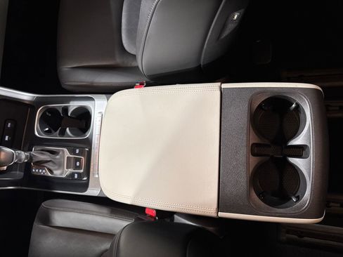 Certified 2022 Kia Carnival LX w/ Paint Protection Package image 16