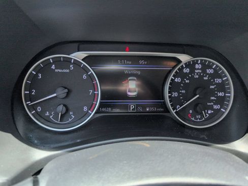 Used 2025 Nissan Sentra SV FWD image 16