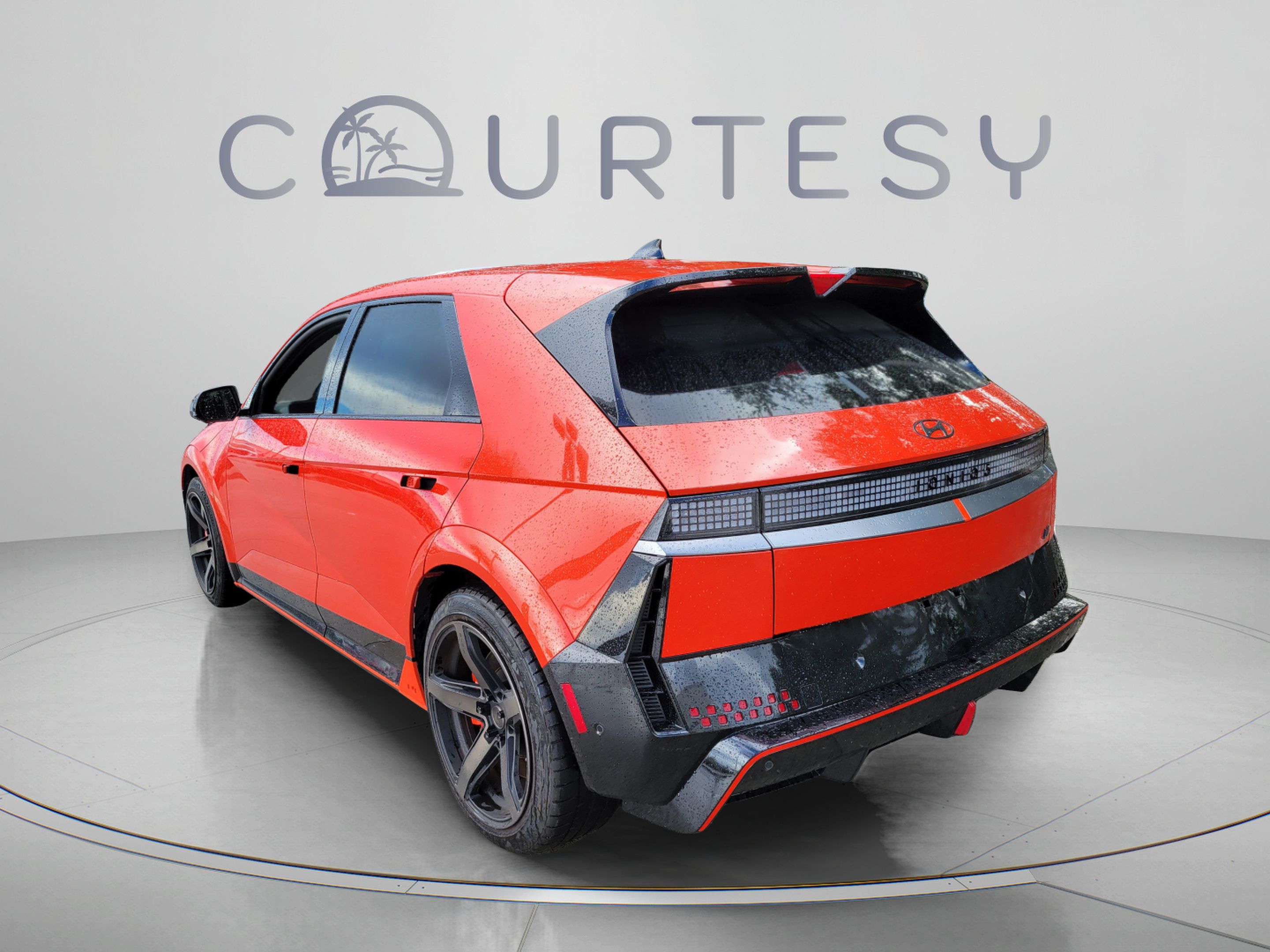 Used 2025 Hyundai Ioniq 5 N AWD/4WD image 2