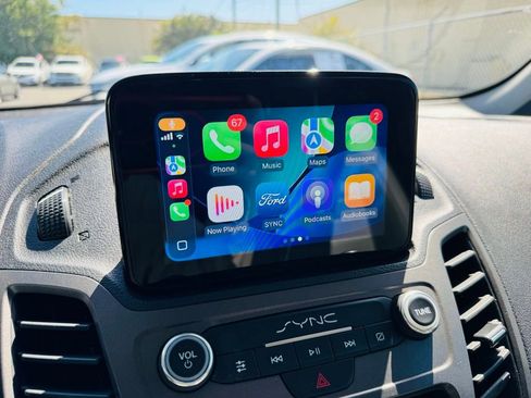 Used 2022 Ford Transit Connect XLT image 25