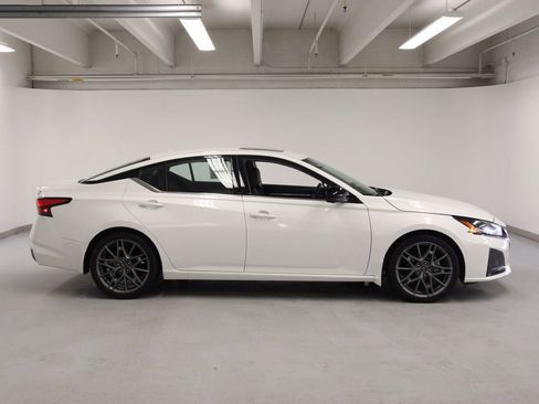 Used 2023 Nissan Altima 2.0 SR image 5