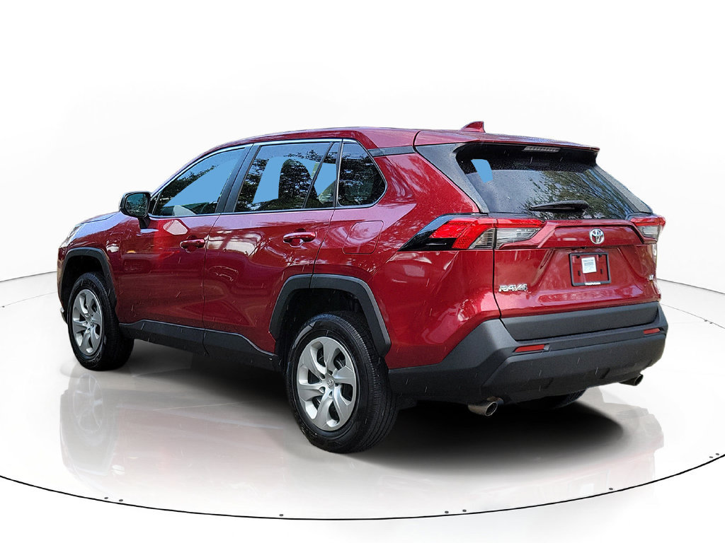 Used 2023 Toyota RAV4 LE FWD image 4