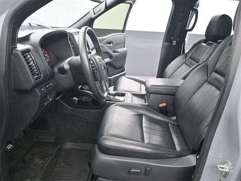 Used 2022 Nissan Frontier PRO-4X w/ Pro-4X Premium Package image 14