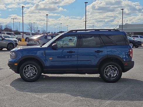 Used 2023 Ford Bronco Sport Badlands image 3