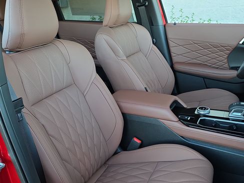 New 2026 Mitsubishi Outlander SEL image 35