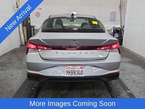 Used 2021 Hyundai Elantra SEL FWD image 4