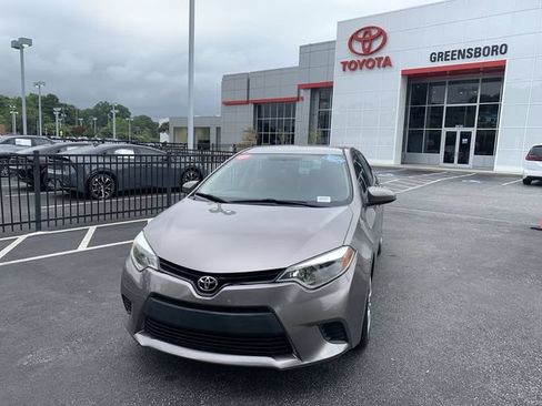 Used 2014 Toyota Corolla LE FWD image 1