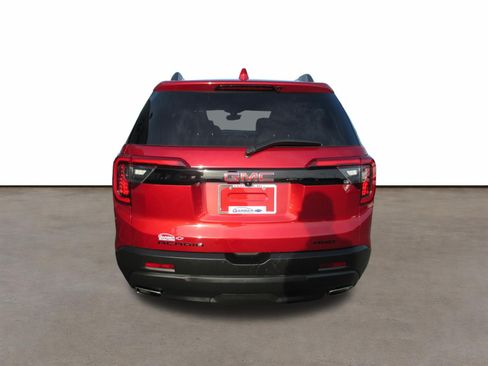 Used 2023 GMC Acadia SLE w/ Elevation Edition AWD/4WD image 4