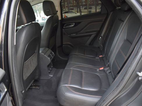 Used 2019 Jaguar F-PACE Prestige image 35