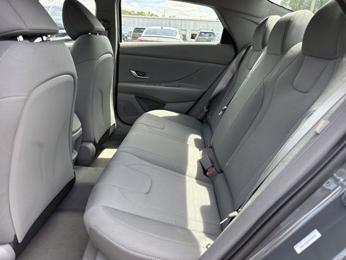 New 2026 Hyundai Elantra SE FWD image 12