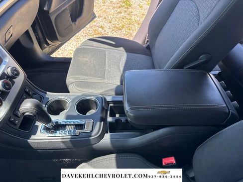 Used 2016 GMC Acadia SLE FWD image 26