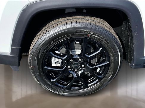 New 2026 Jeep Compass Latitude AWD/4WD image 11