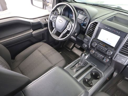 Used 2019 Ford F150 XLT w/ Equipment Group 302A Luxury AWD/4WD image 15