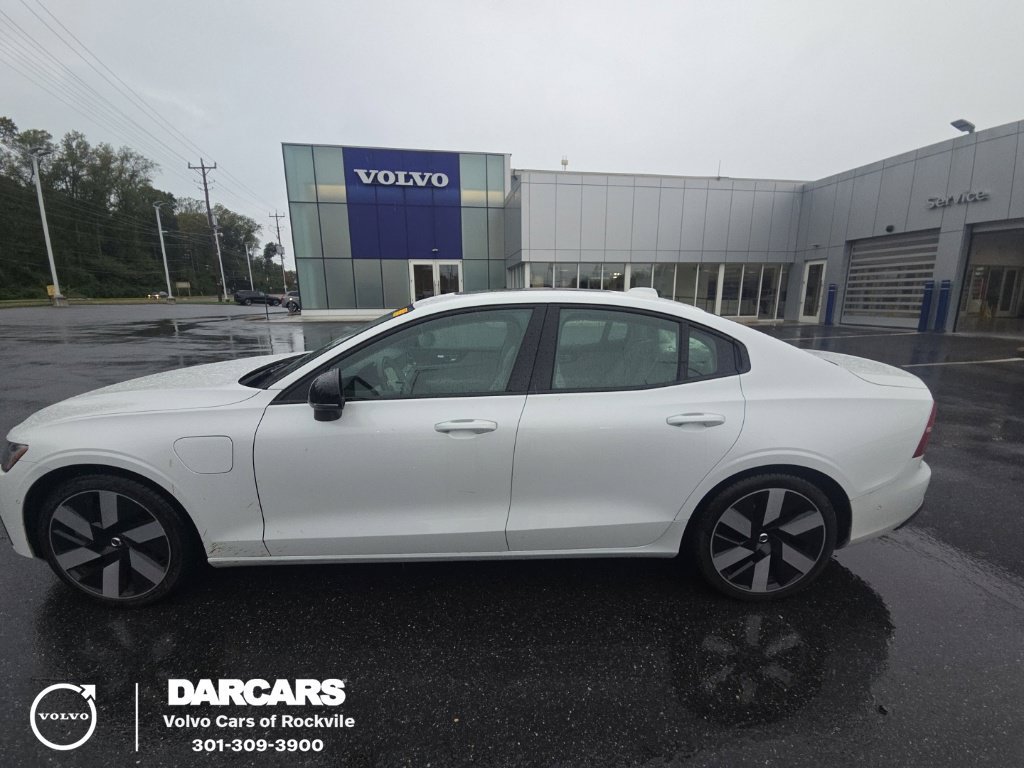 Used 2024 Volvo S60 T8 Ultimate w/ Climate Package AWD/4WD image 1