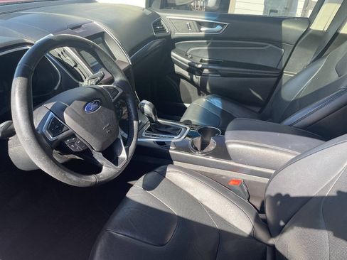 Used 2017 Ford Edge Titanium w/ Equipment Group 301A AWD/4WD image 4