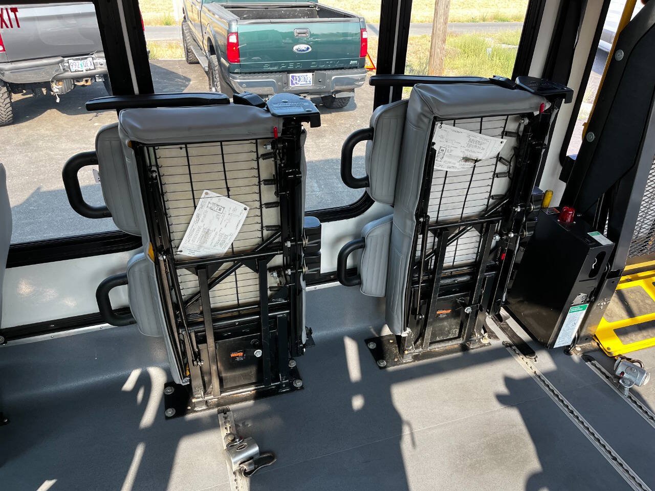 Used 2016 Ford E-450 and Econoline 450 Super Duty w/ Shuttle Bus Prep Package RWD image 16