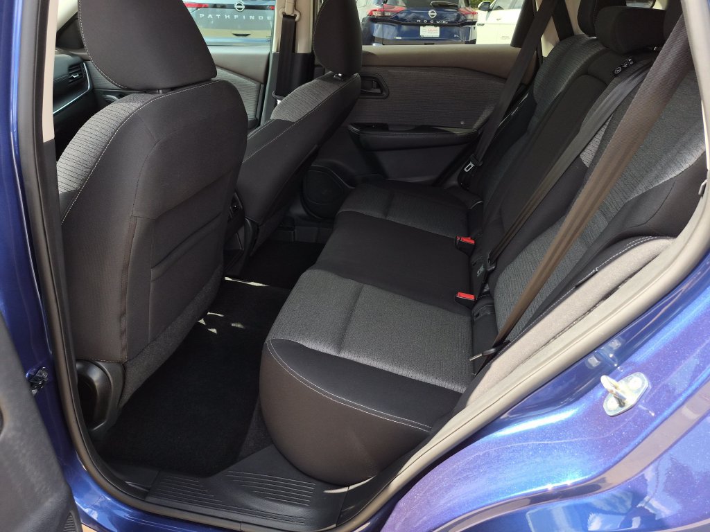 Used 2021 Nissan Rogue S FWD image 8