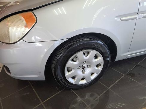 Used 2009 Hyundai Accent GLS image 23