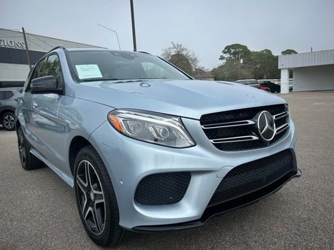 Used 2017 Mercedes-Benz GLE 400 4MATIC image 2