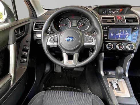 Used 2017 Subaru Forester 2.5i Premium w/ All-Weather Package AWD/4WD image 8