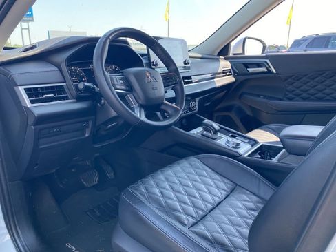 Used 2023 Mitsubishi Outlander SEL image 20