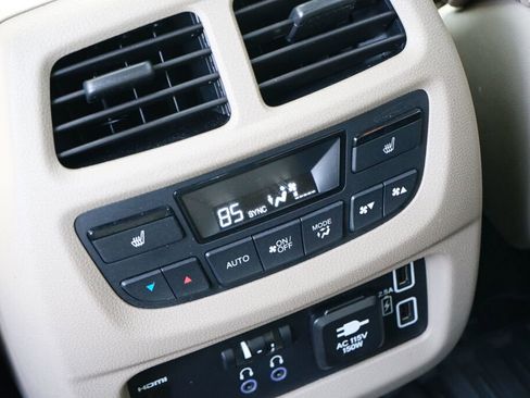 Used 2022 Honda Pilot Elite image 18