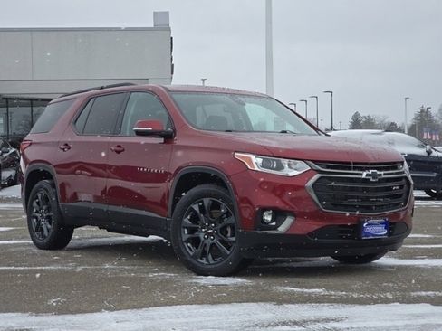 Used 2020 Chevrolet Traverse RS image 2