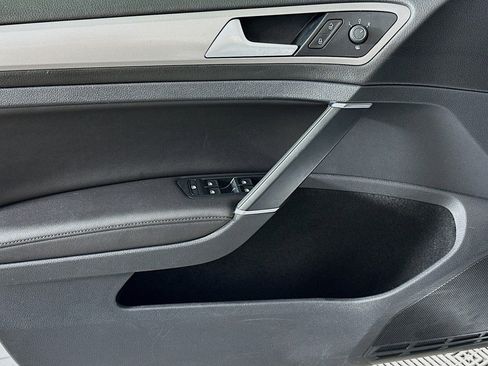 Used 2015 Volkswagen e-Golf SEL Premium FWD image 21