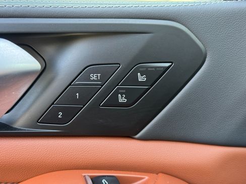 Used 2025 BMW X5 M60i AWD/4WD image 18