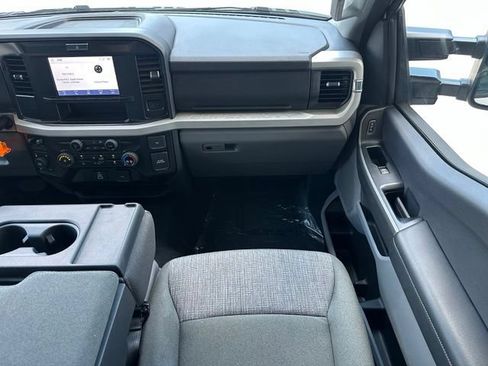 Certified 2025 Ford F250 XLT w/ FX4 Off-Road Package AWD/4WD image 13