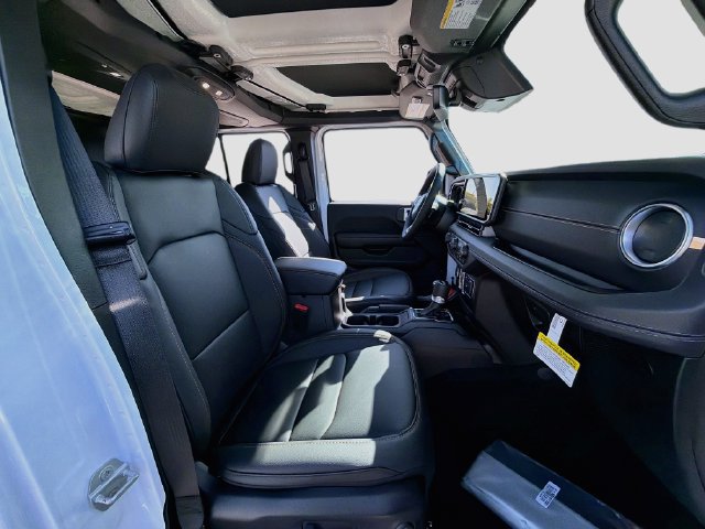New 2027 Jeep Wrangler Unlimited Sahara AWD/4WD image 28