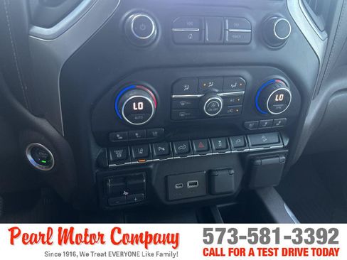 Certified 2020 Chevrolet Silverado 3500 LTZ w/ LTZ Premium Package AWD/4WD image 18