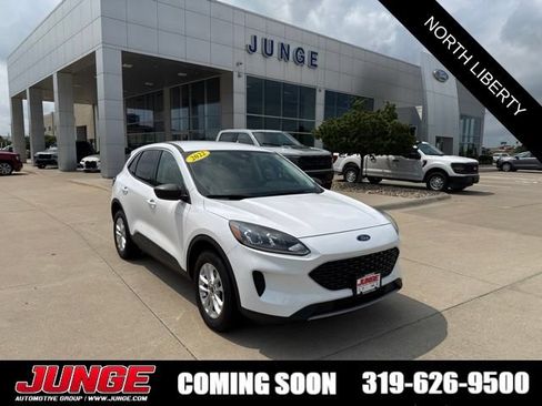 Certified 2022 Ford Escape SE w/ Convenience Package AWD/4WD image 1