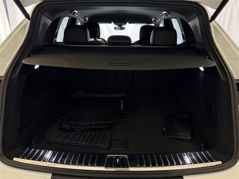 Certified 2024 Porsche Cayenne image 28