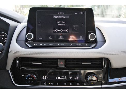 Used 2023 Nissan Rogue SL image 22