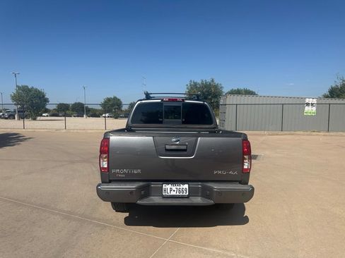 Used 2016 Nissan Frontier PRO-4X w/ Pro-4x Luxury Package AWD/4WD image 4
