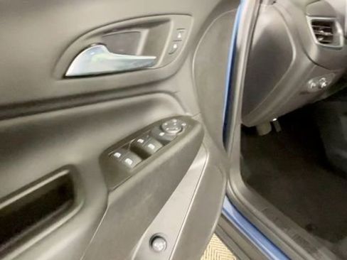 Used 2024 Chevrolet Equinox LT FWD image 23